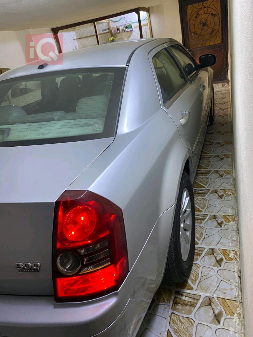 كرايسلر 300